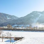 Brixen Alpin Living 11 * ブリクセン イン ターレ